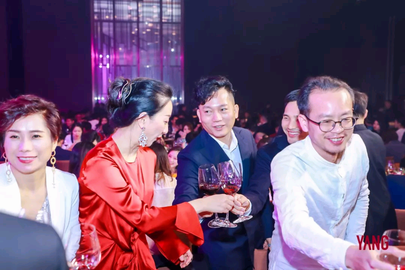 杨邦胜公司2020年会_为我们的成果干杯