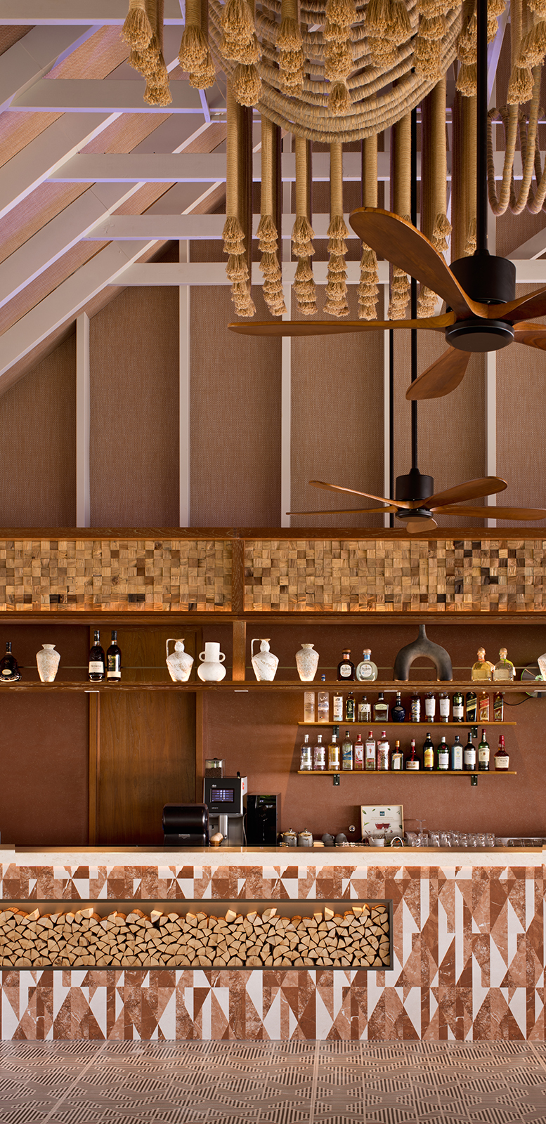 02-马尔代夫都喜酒店- COCOON 酒吧-2-1.jpg